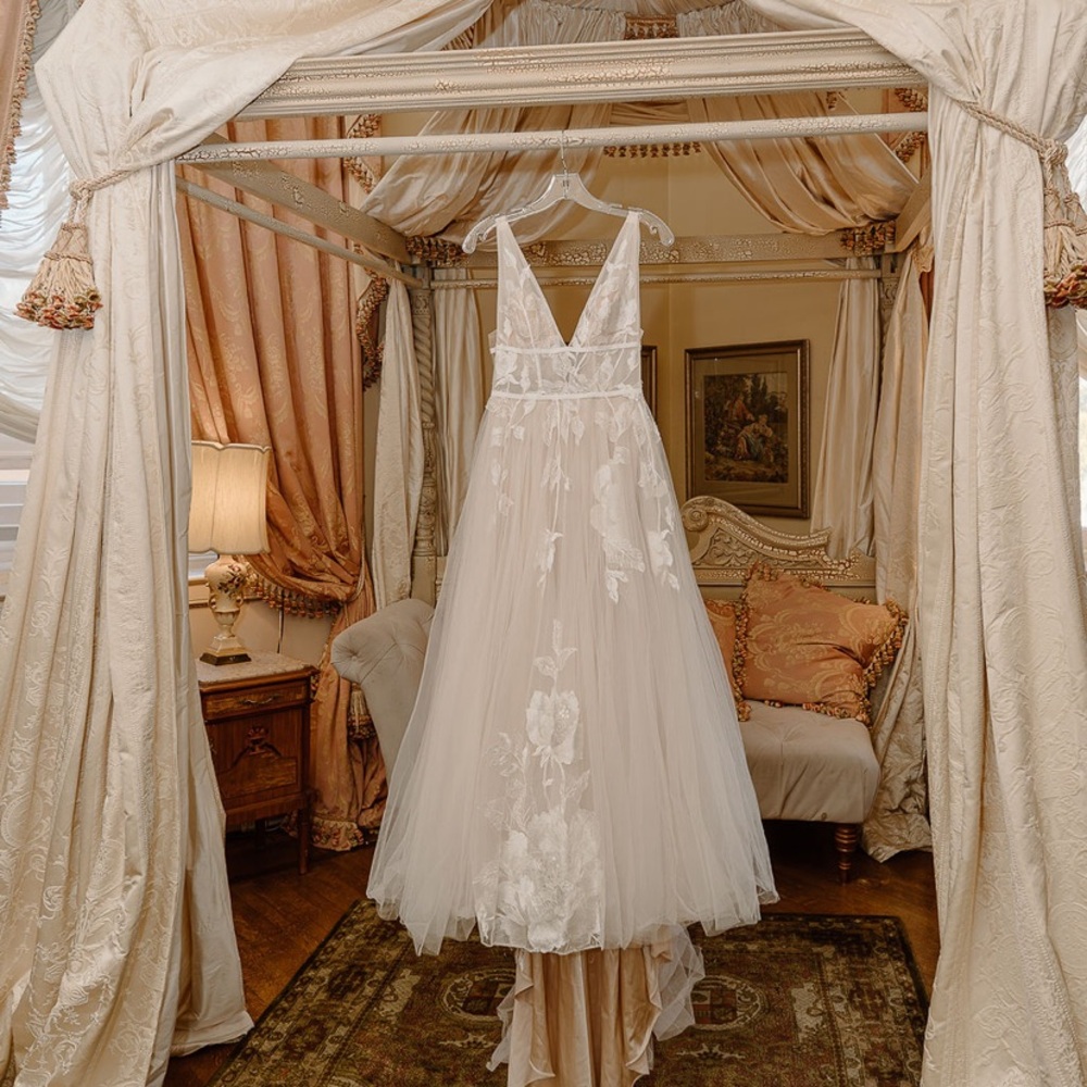 Wedding dress ivory, petite, A-line